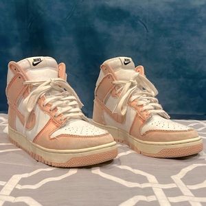 Pink Nike dunks high, good condition.